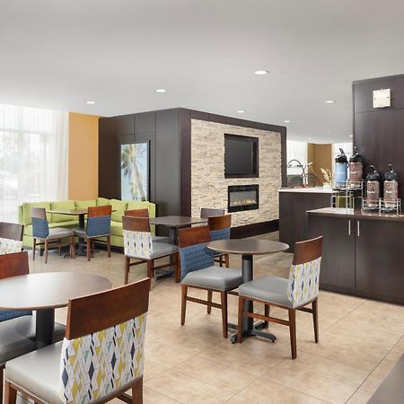Comfort Suites Лейк-Сіті Екстер'єр фото