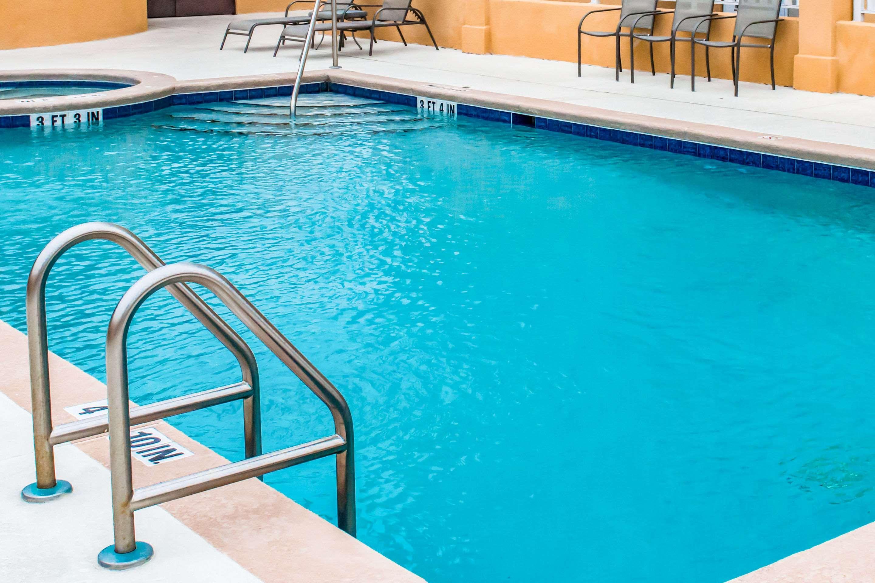 Comfort Suites Лейк-Сіті Екстер'єр фото