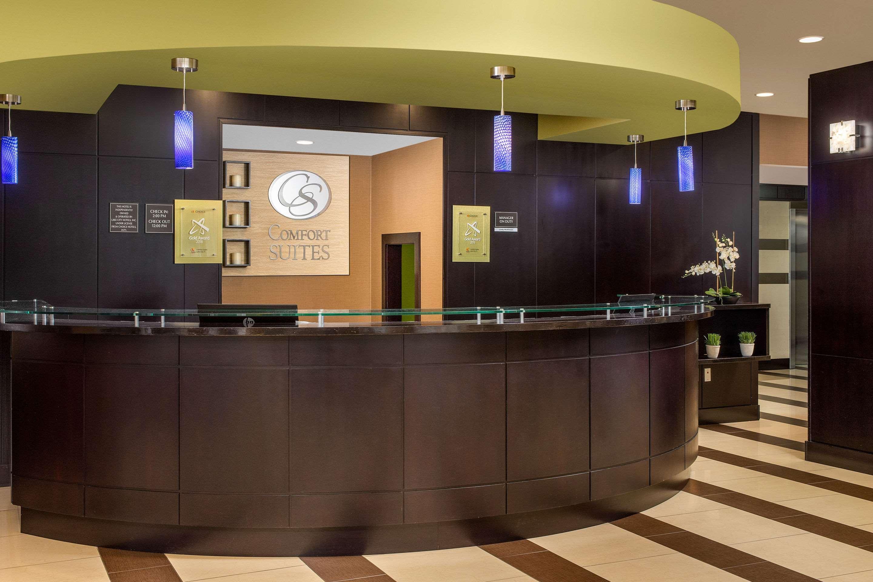 Comfort Suites Лейк-Сіті Екстер'єр фото