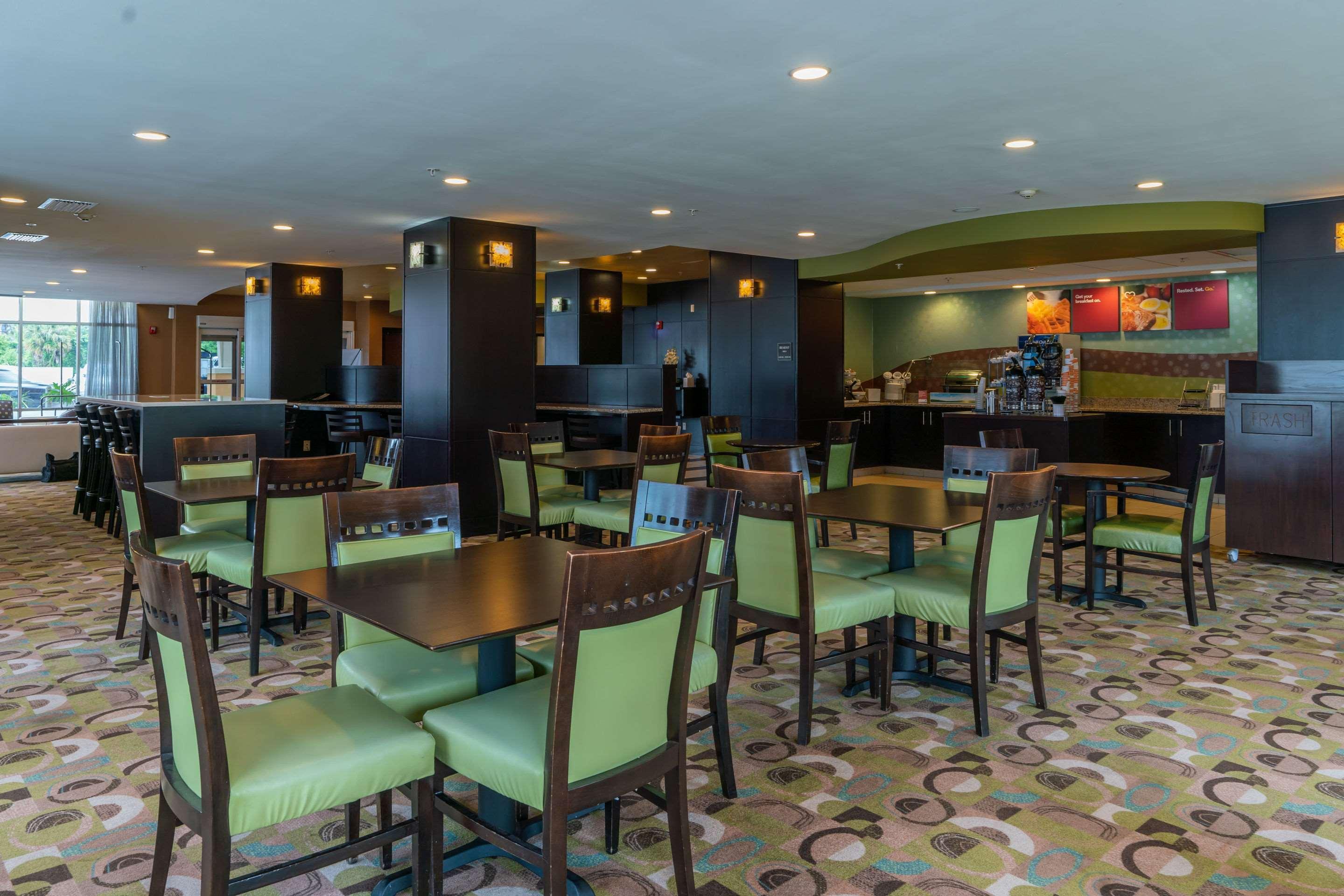 Comfort Suites Лейк-Сіті Екстер'єр фото